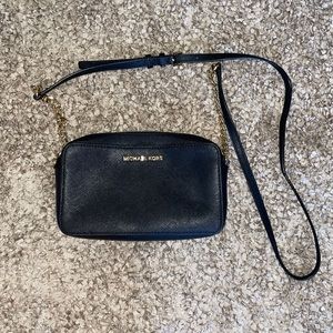 Michael Kors Leather Jet Set East West Crossbody - black with gold hardware